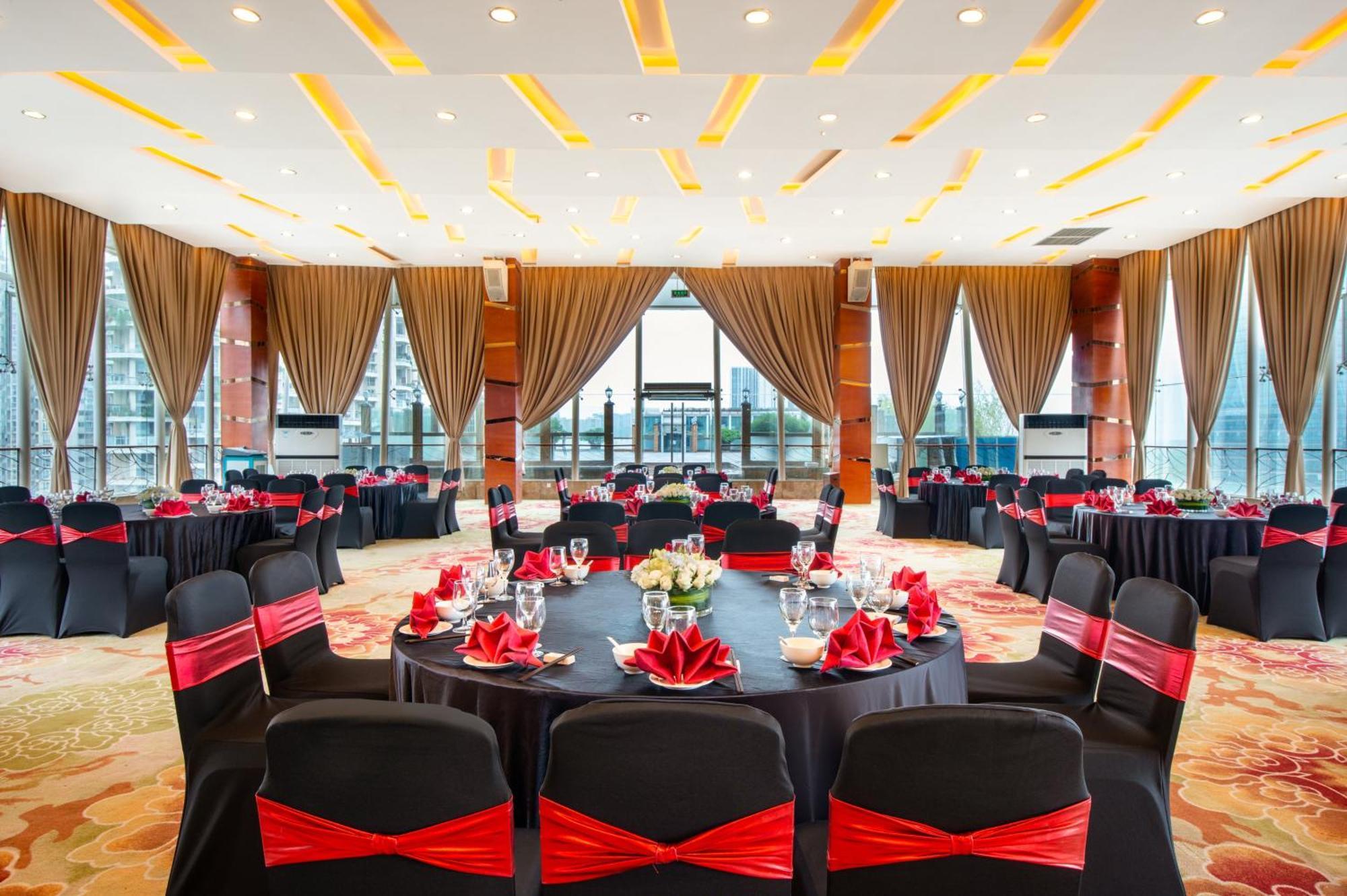 Holiday Inn Chengdu Century City-Westtower Екстер'єр фото