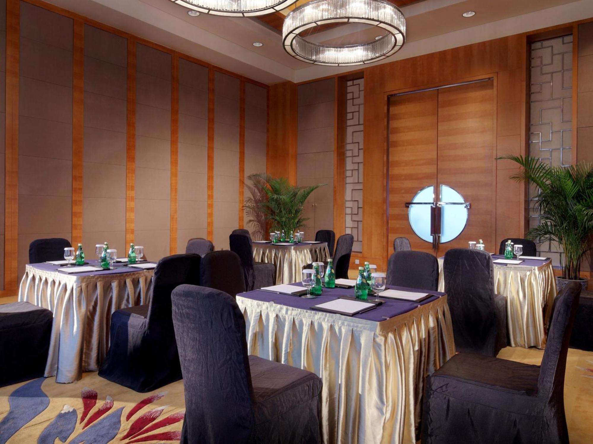 Holiday Inn Chengdu Century City-Westtower Екстер'єр фото