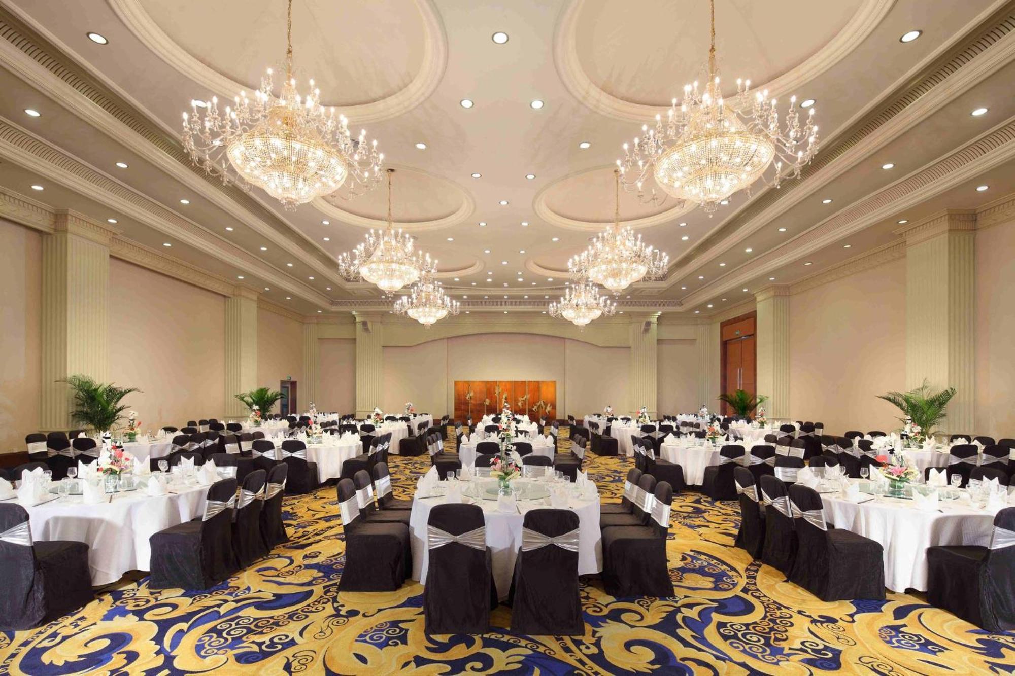 Holiday Inn Chengdu Century City-Westtower Екстер'єр фото