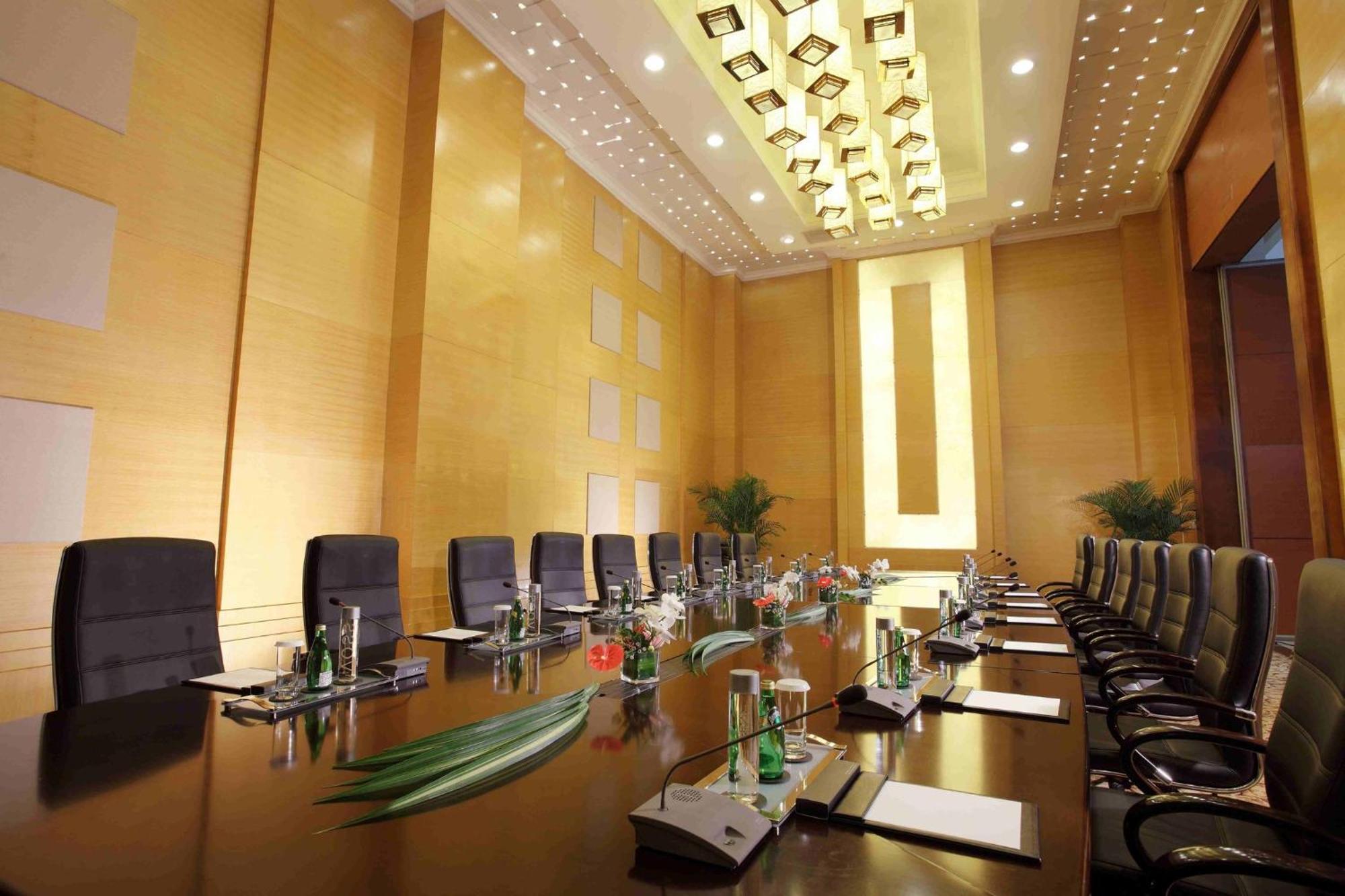 Holiday Inn Chengdu Century City-Westtower Екстер'єр фото